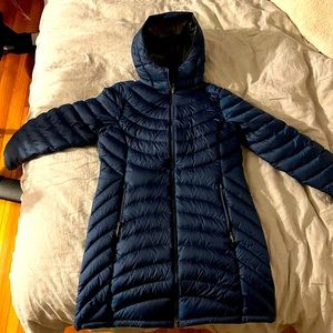Women’s ultralight 850 down hooded coat